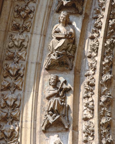 Archivolt av den sentrale portalen til vestfasaden, detalj av en fiolinist og en siterspiller, ca. 1350-1400 (høy relieff) av Spanish School