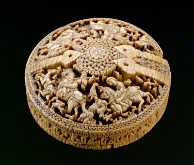 Lokk på en beholder dekorert med fire jegere og dyr, Umayyad-perioden, 998-999 e.Kr. (se også 416492) av Spanish School