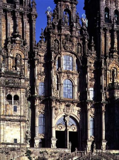 Utsikt over vestfronten (Fachada del Obradoiro) designet av Fernando Casas y Novoa av Spanish School