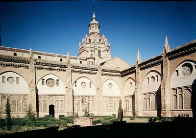 Utsikt over klostrene, bygget 1504-29 av Spanish School