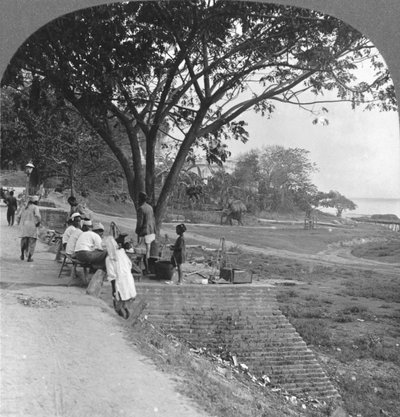 Elvefronten og bredden, Bhamo, Burma, 1908 av Stereo Travel Co
