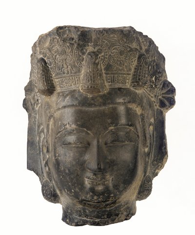 Hodet til en bodhisattva, 581-618 (mørkegrå kalkstein) av Sui Dynasty Chinese School