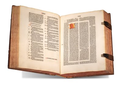 De civitate Dei, med kommentarer av Thomas Waleys (d. før 1349) og Nicolaus Trivet (1258?-1328), av Augustine av Hippo, trykt 1489 (vellum) av Swiss School