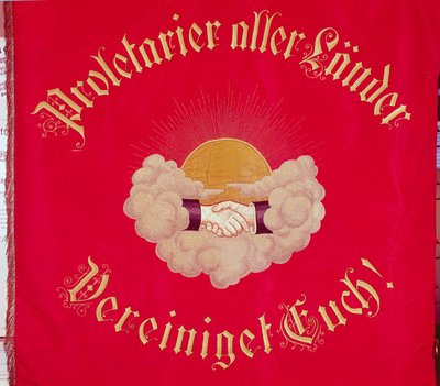 Proletarians of Every Country Unite, fagforeningsbanner (brodert tekstil) av Swiss School
