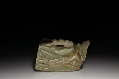 The Junkunc Jade Dragon Head (jade) av Tang Dynasty Chinese School
