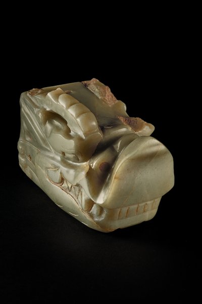 The Junkunc Jade Dragon Head (jade) av Tang Dynasty Chinese School