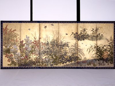 Blomster og sommerfugler (blekk, farge og bladgull på papir) av Tawaraya Sotatsu