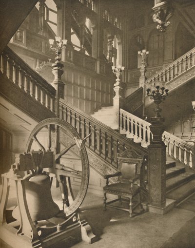 Storslått trapp til Grocers Hall og den store flamske klokken kalt Martin, c1935. av Taylor