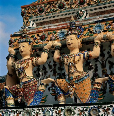 Karyatider av tempelet Wat Arun av Thai School