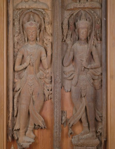 Panel av en port med to Deva (tre) av Thai School