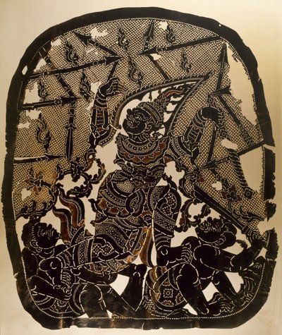 Scene fra Nang Yai skyggedukketeater som representerer Virunjambang, hærgeneral Dasakantha, utskåret skinnpanel, Thailand, Thai Civilization av Thai School