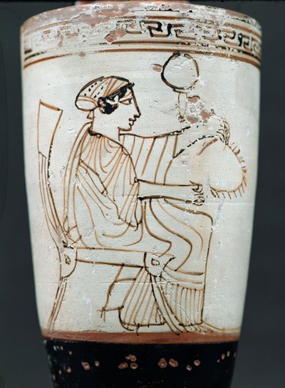 Attic white ground lekythos som viser en kvinne som fletter en krans, ca. 475-420 f.Kr. (keramikk) av Tymbos Painter