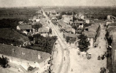 Panoramabilde av byen Romerne, tatt fra klokketårnet til kirken under første verdenskrig (s/hv-bilde) av Ugo Ojetti