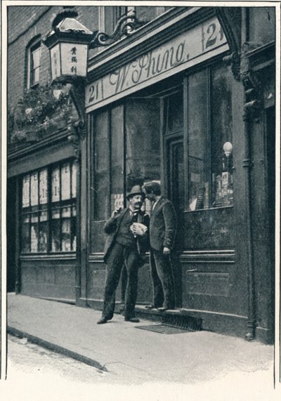 En kinesisk butikk, Limehouse, London, c1900 1901 av Unbekannt