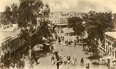 En del av Sadar Bazar, Rawalpindi - Tatt fra Massy Gate, c1918-c1939. av Unbekannt