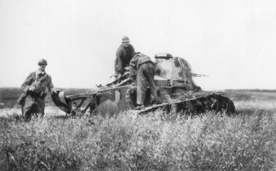 En nedbrutt fransk lett tank, Villers-Cotterets, Aisne, Frankrike, 1918 av Unbekannt