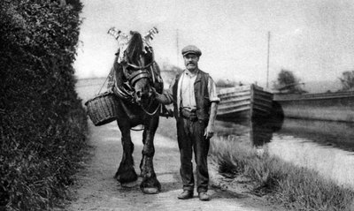 En hest som trekker en kanallekter, 1926-1927 av Unbekannt