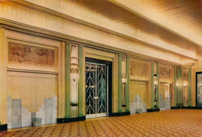 En utsikt over den nye ballsalen på Claridges Hotel som designet av Oswald P. Milne, 1933 av Unbekannt