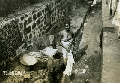 En vaskekone, Sierra Leone, 1900-tallet av Unbekannt
