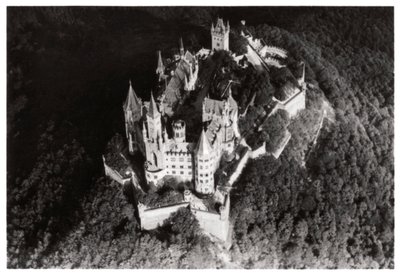 Luftfoto av Hohenzollern Castle, Baden-Württemberg, Tyskland, fra en Zeppelin, c1931 1933 av Unbekannt