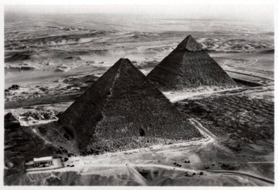 Luftfoto av pyramidene i Giza, Egypt, fra en Zeppelin, 1931 1933 av Unbekannt