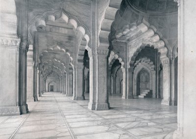 Agra. Interiør i Moti Musjid. Perlemoskeen, ca 1910. av Unbekannt