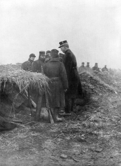 Albert I, den tredje kongen av belgierne, besøkte skyttergravene i Avecapelle, Belgia, 1915 av Unbekannt