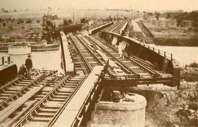 En elektrisk drevet svingbro, ved Beccles, nær Yarmouth London og North Eastern Railway av Unbekannt