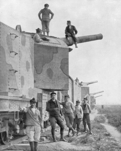 Et pansret togbatteri, 1918 av Unbekannt
