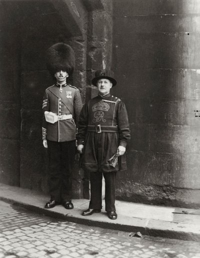 Gammelt og moderne ved Tower of London, 1900-tallet av Unbekannt