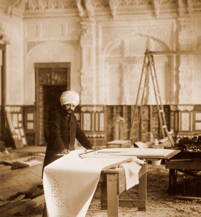 Bhai Ram Singh på jobb i Indian Room, Osborne House, Isle of Wight, 1892 av Unbekannt