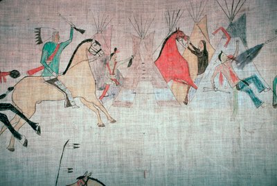 Blackfoot indiansk tipiforing som viser et angrep på en leir av Unbekannt