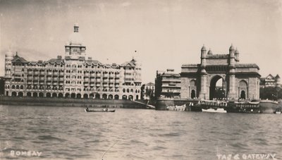 Bombay - Taj & Gateway, c1930. av Unbekannt
