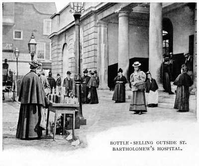 Flaske selges utenfor St Bartholomews Hospital, London, c1903 1903 av Unbekannt
