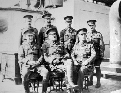 Britiske offiserer på fengselsskipet Royal Edward fortøyde like ved Southend, november 1914 av Unbekannt