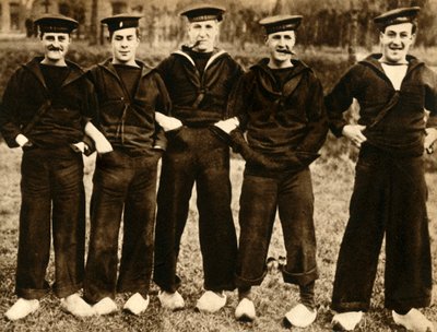 Britiske sjømenn iført nederlandske tresko, første verdenskrig, 1914-1918, 1933. av Unbekannt