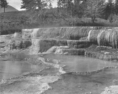 Brown Sulphur Springs, Yellowstone nasjonalpark, USA, ca 1900. av Unbekannt
