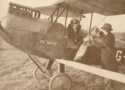 Med fly til golflenkene i et lite 27-60 HP Moth Light Plane, 1927 av Unbekannt