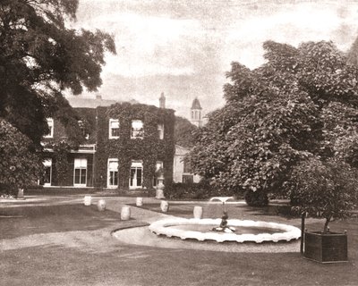 Cambridge Cottage, Kew Green, London, 1894. av Unbekannt