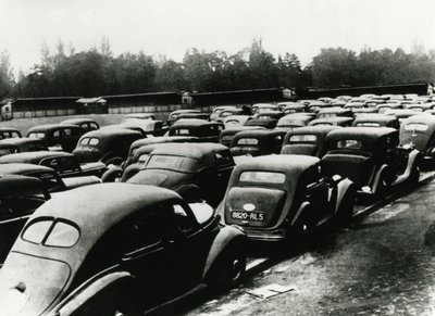 Biler konfiskert av de okkuperende tyskerne, Vincennes, Paris, 1940-1944 av Unbekannt