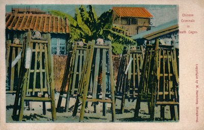 Kinesiske kriminelle i dødsbur, ca 1900 av Unbekannt