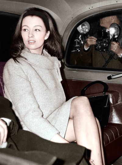 Christine Keeler ankommer Old Bailey, London, 1963 av Unbekannt