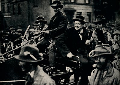 Churchill i Belfast igjen, 1926, 1945. av Unbekannt
