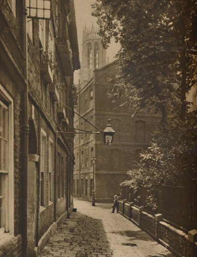 Cliffords Inn: The Oldest and One of the Most Important Inns of Chancery, c1935. av Unbekannt
