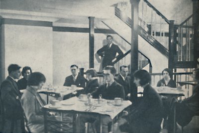Komfort for passasjerer og kabinen til en fantastisk sentralkontroll, c1935 av Unbekannt