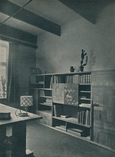 Hjørne av et bibliotek designet av Hans Hartl, c1927 av Unbekannt
