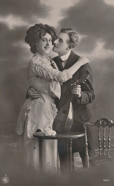 Par med mandolin, c1910 av Unbekannt