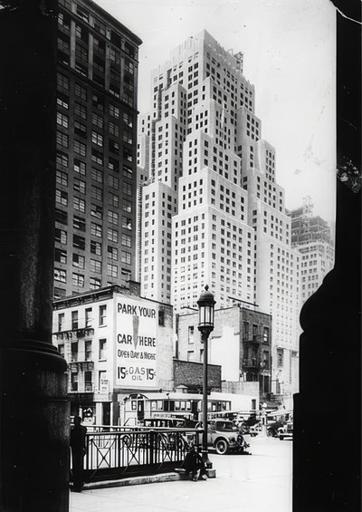 Den 40-etasjers bygningen til Standard Oil Company og tollhovedkvarteret til høyre. New York. Rundt 1935 av Unbekannt