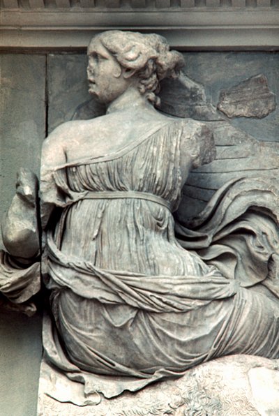 Detalj fra den store frisen til Pergamonalteret, 180-159 f.Kr av Unbekannt