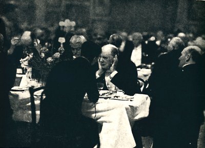 Spise ute på Burlington House, 1932, 1945. av Unbekannt